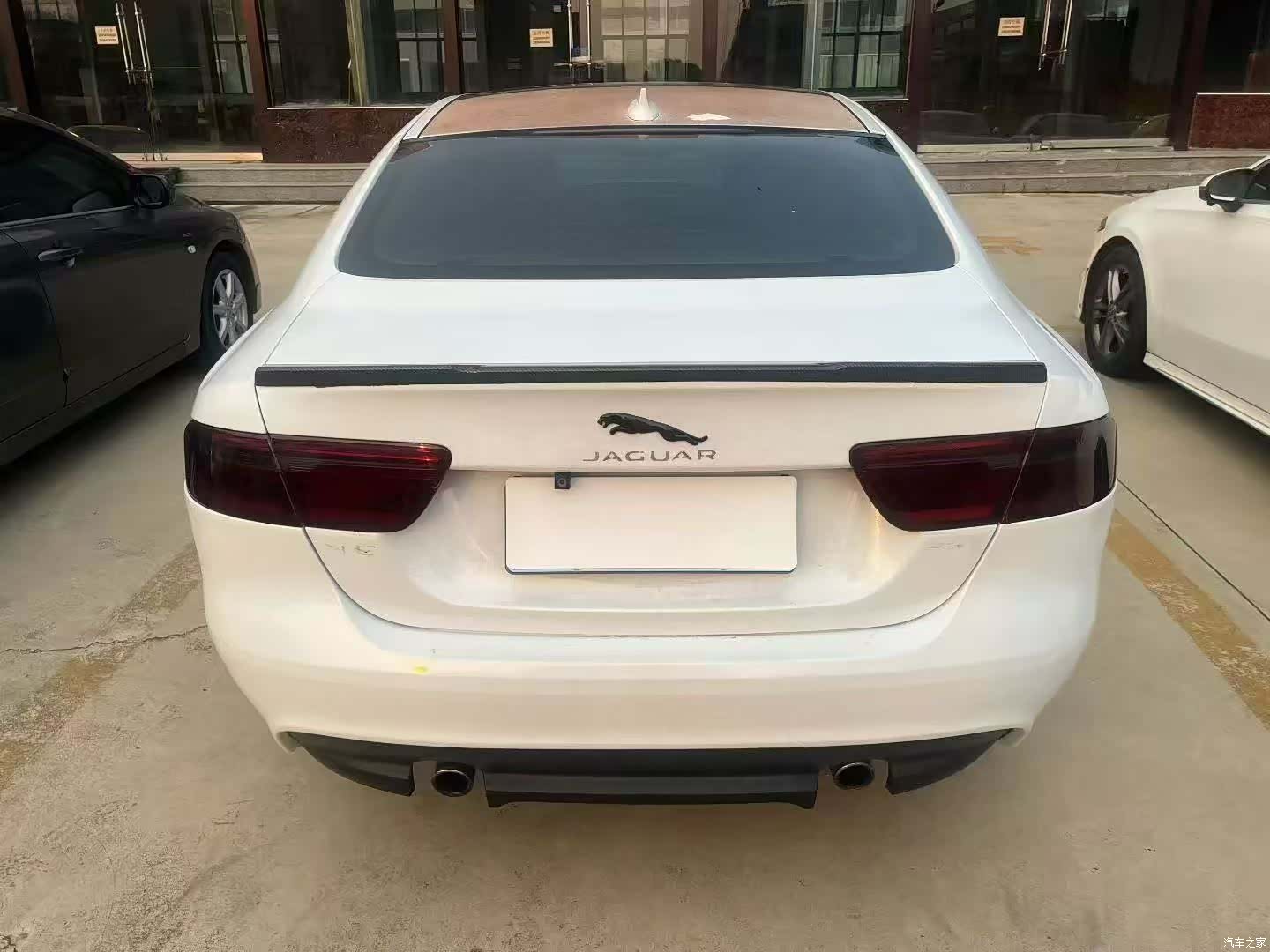 Jaguar XE, 2016 9