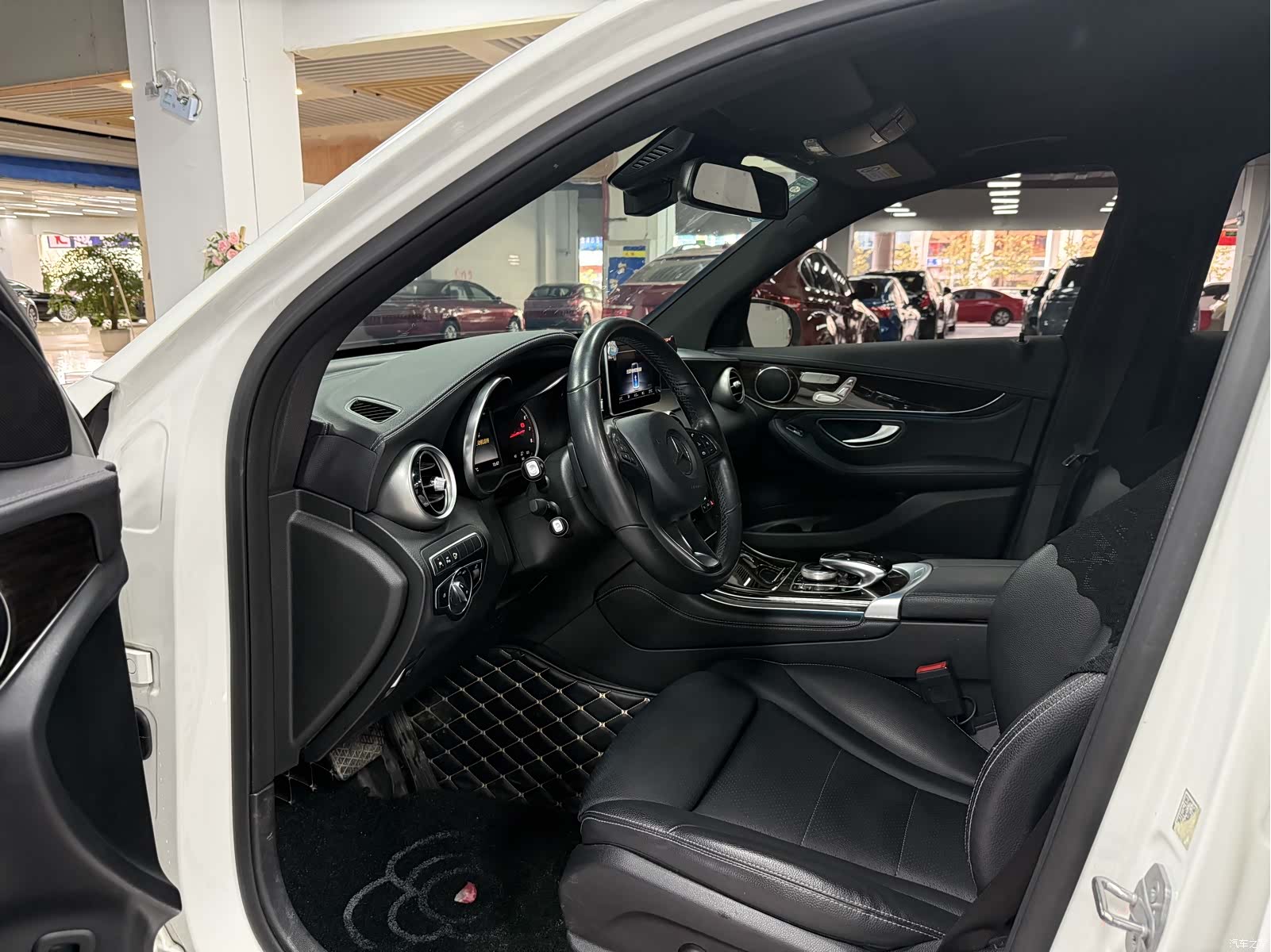 Mercedes-Benz GLC, 2019 6