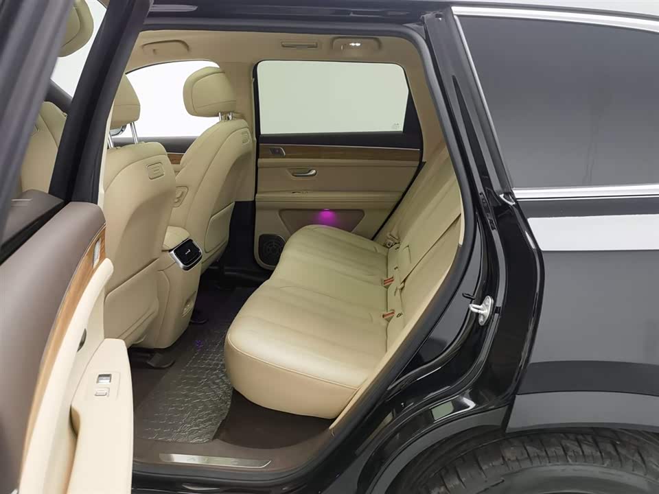 AITO Ask the world M7