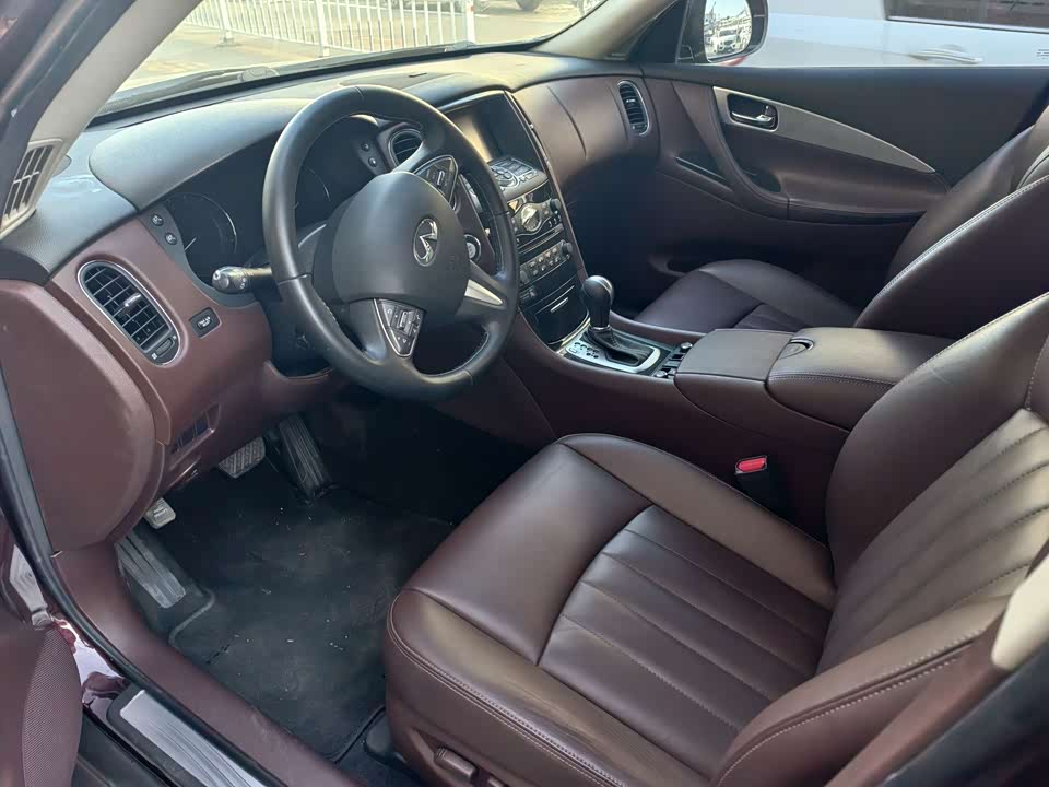 Infiniti QX50