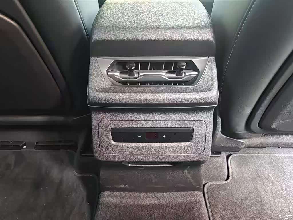 Audi e-tron, 2025 10