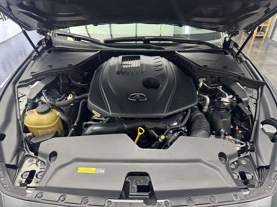 Infiniti Q50L