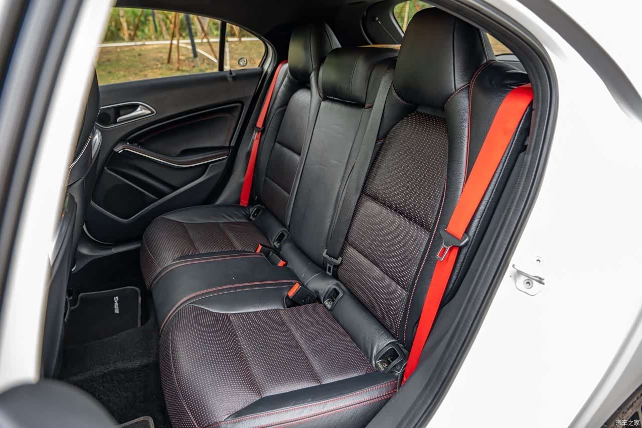 Mercedes-Benz A-Class, 2015 14