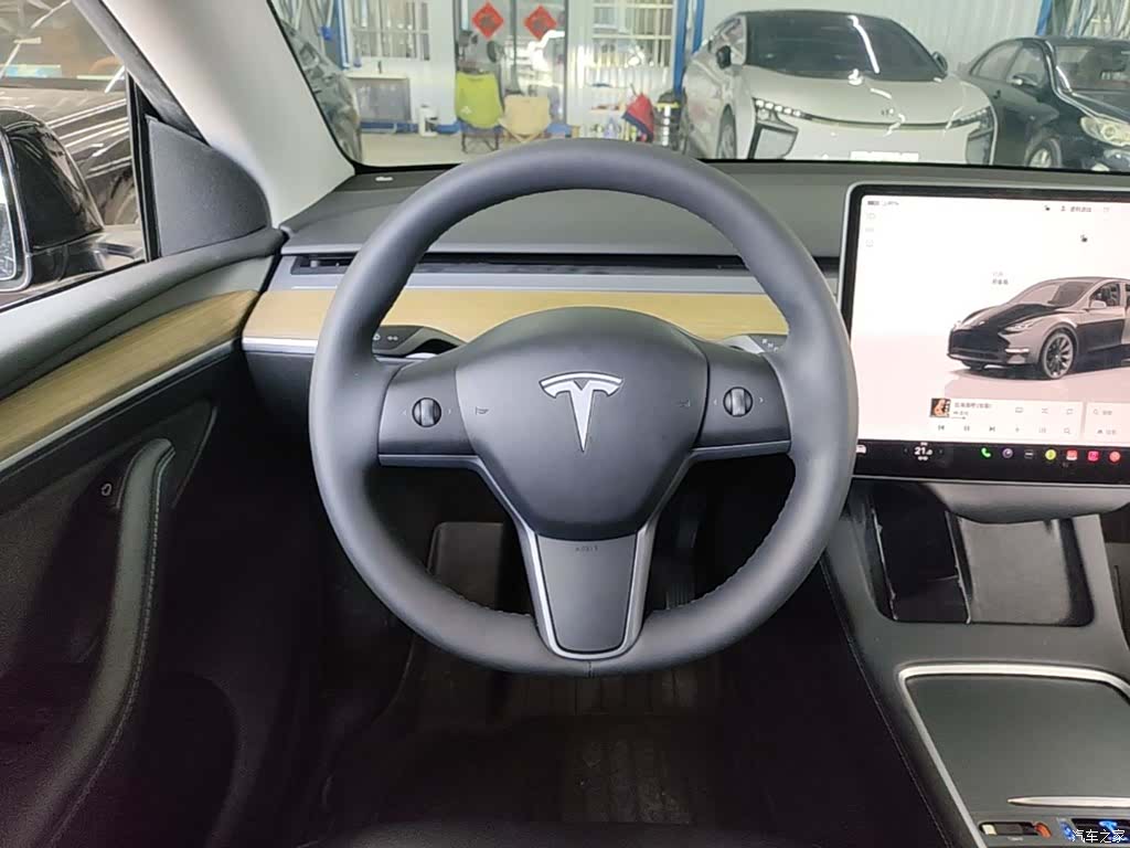 Tesla Model Y, 2023 7