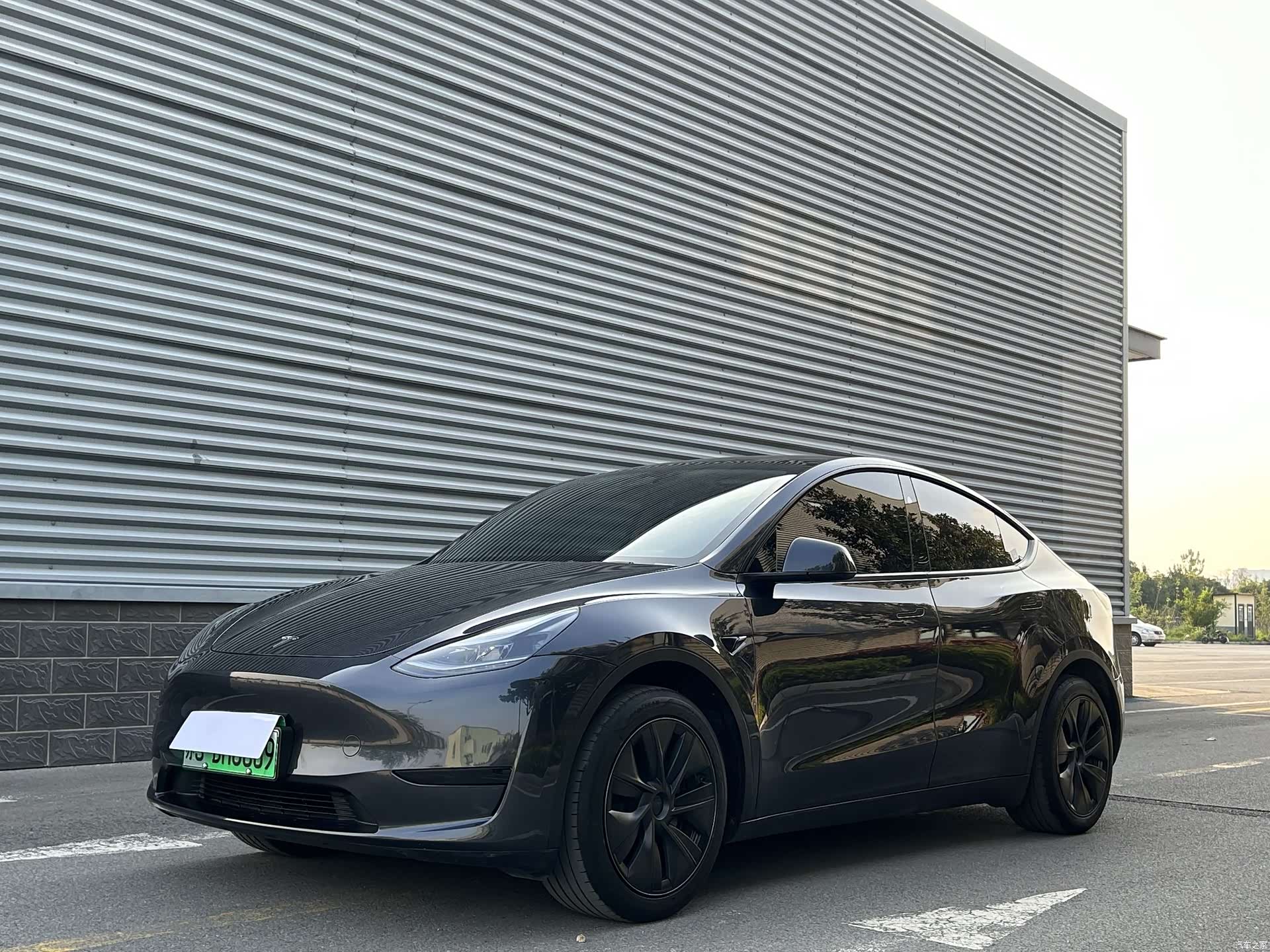 Tesla Model Y, 2024 1