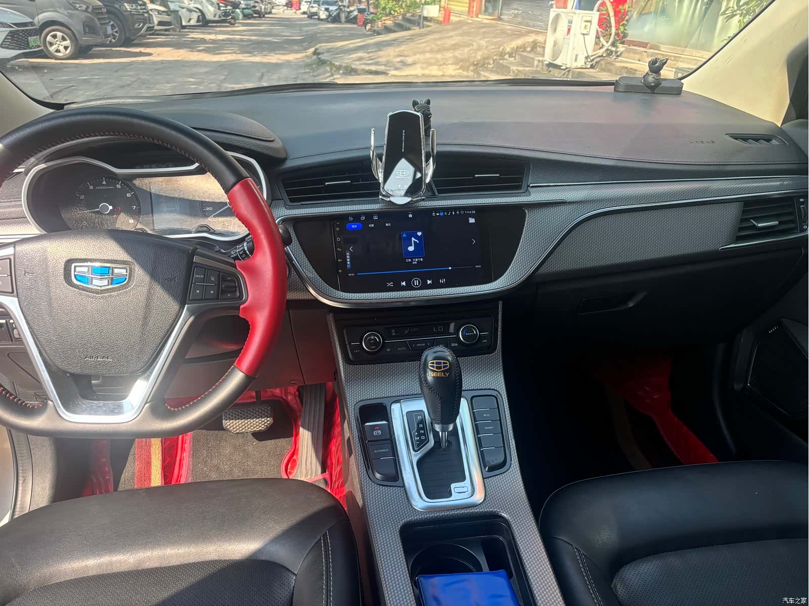 Geely Emgrand, 2016 8