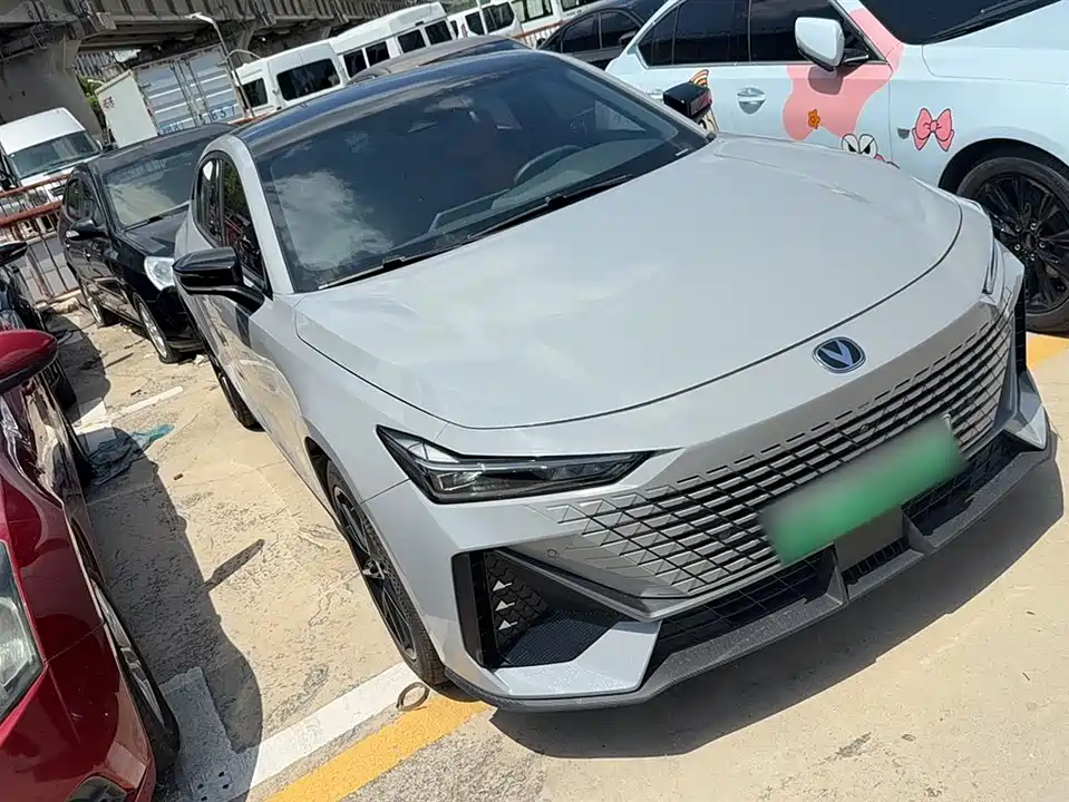 Changan UNI-V Smart iDD