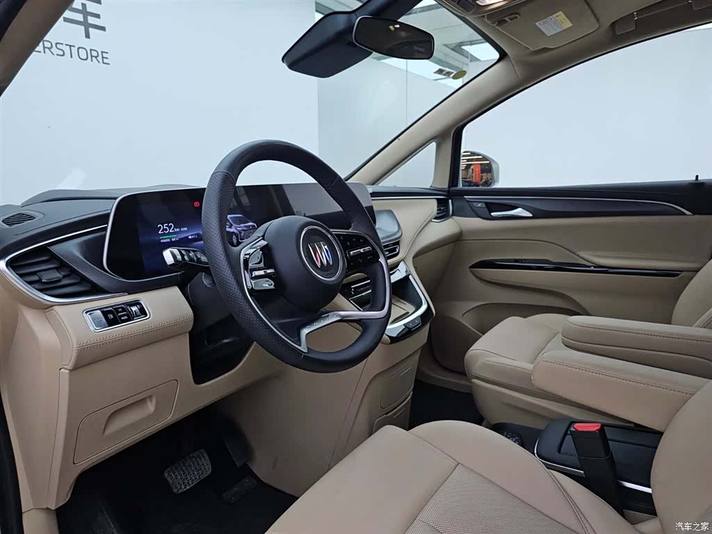 Buick GL8, 2025 6
