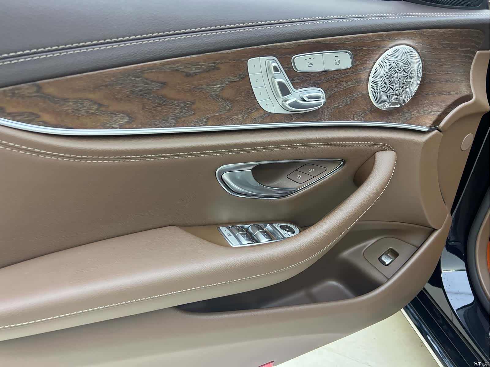 Mercedes-Benz E-Class, 2023 10