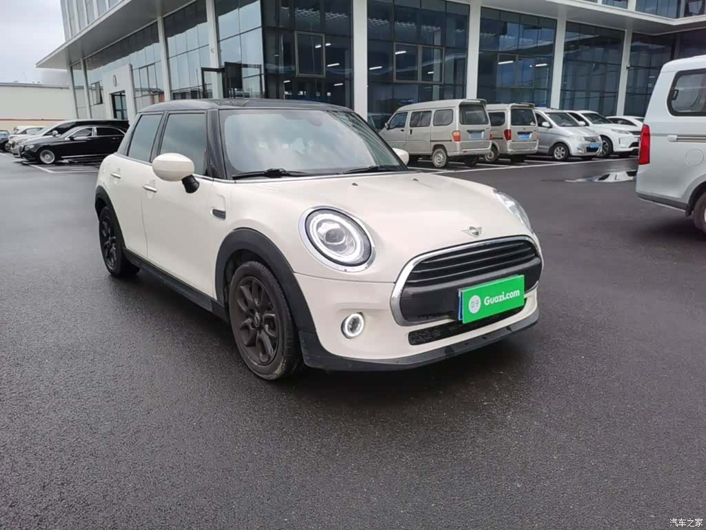 Mini ONE, 2019 4