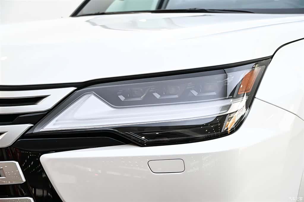 Lexus LX, 2024 8