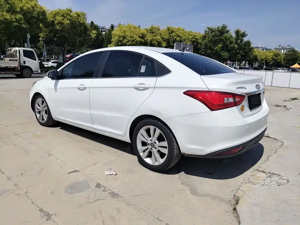 Chery Arrizo 5