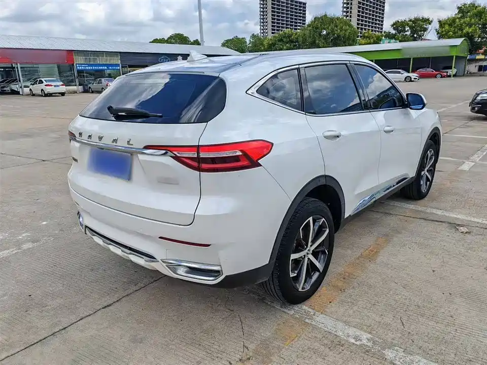 Haval F7