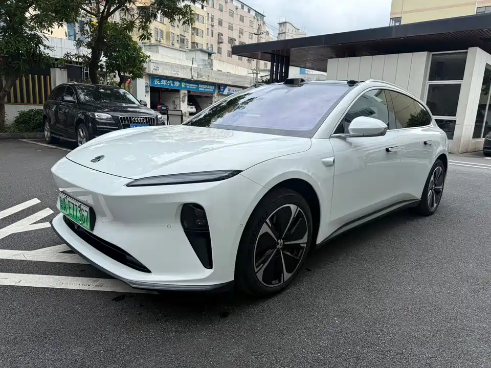 NIO ET5T