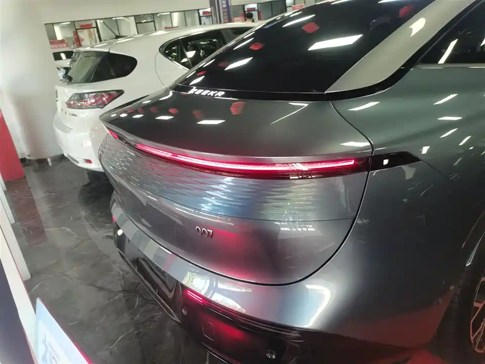 Zeekr 007