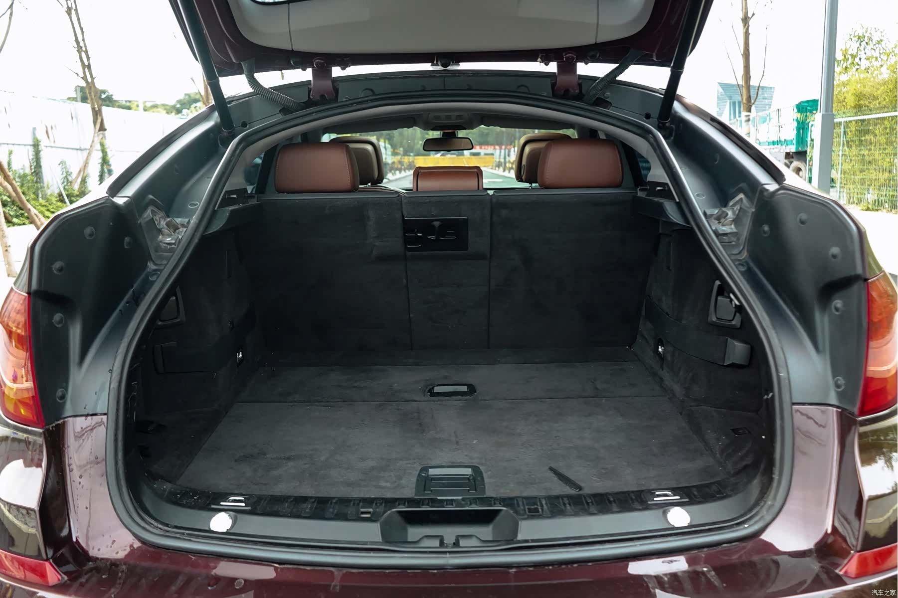 BMW 5 Series, 2012 28