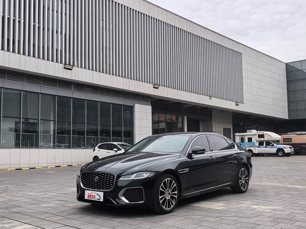 Jaguar XFL