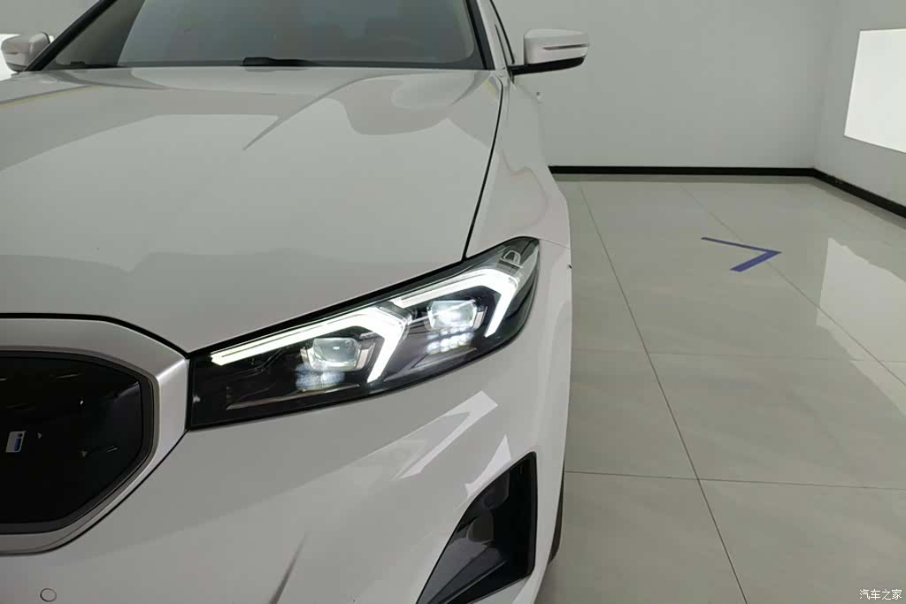 BMW i3, 2024 все фото