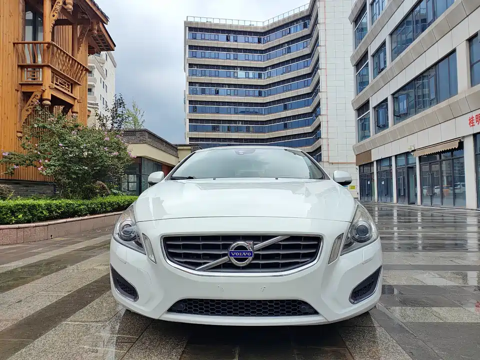 Volvo S60