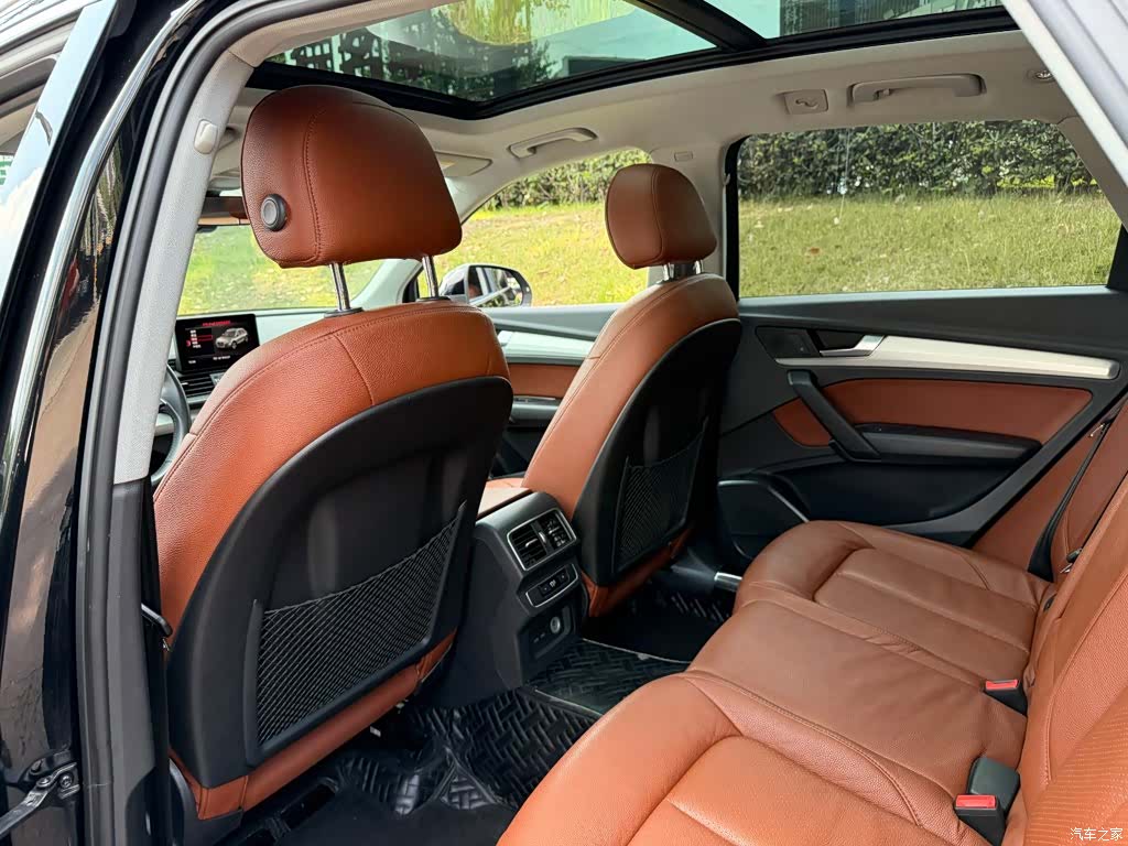 Audi Q5L, 2019 11