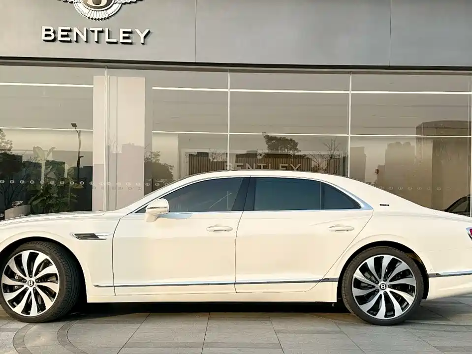 Bentley Flying