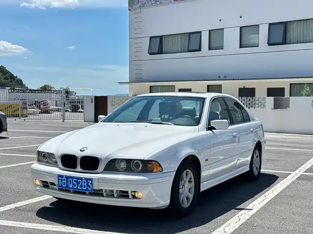 BMW 5 Series 2002 — купить из Китая под заказ