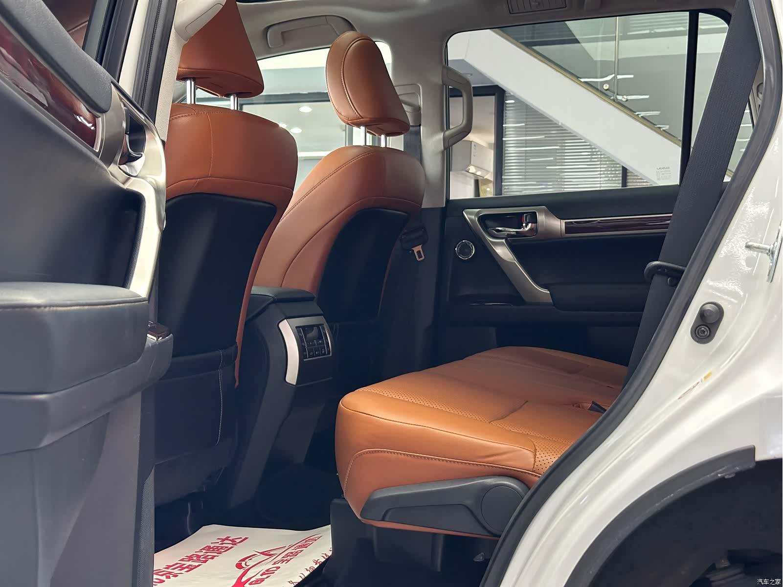 Lexus GX, 2015 8