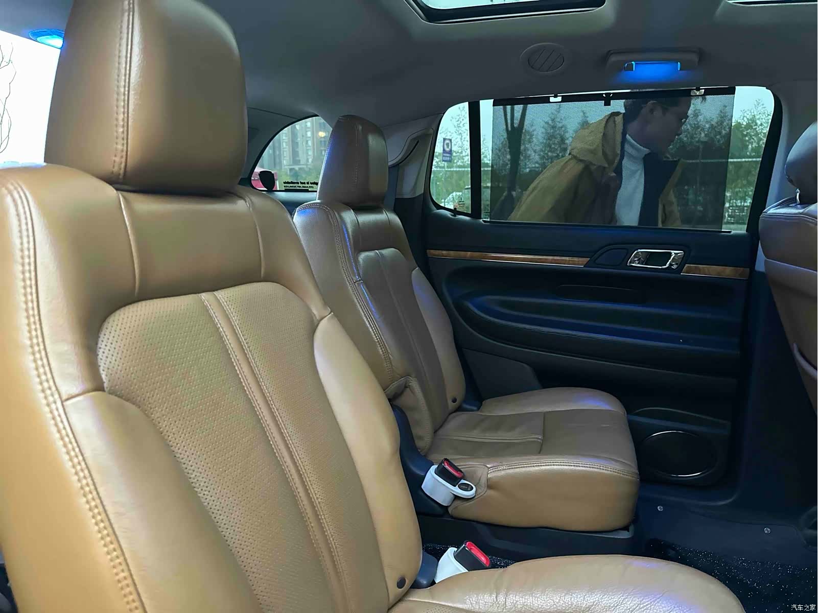 Lincoln MKT, 2012 16