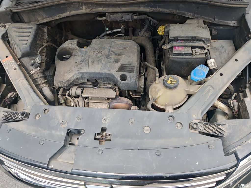 Roewe RX5, 2017 11