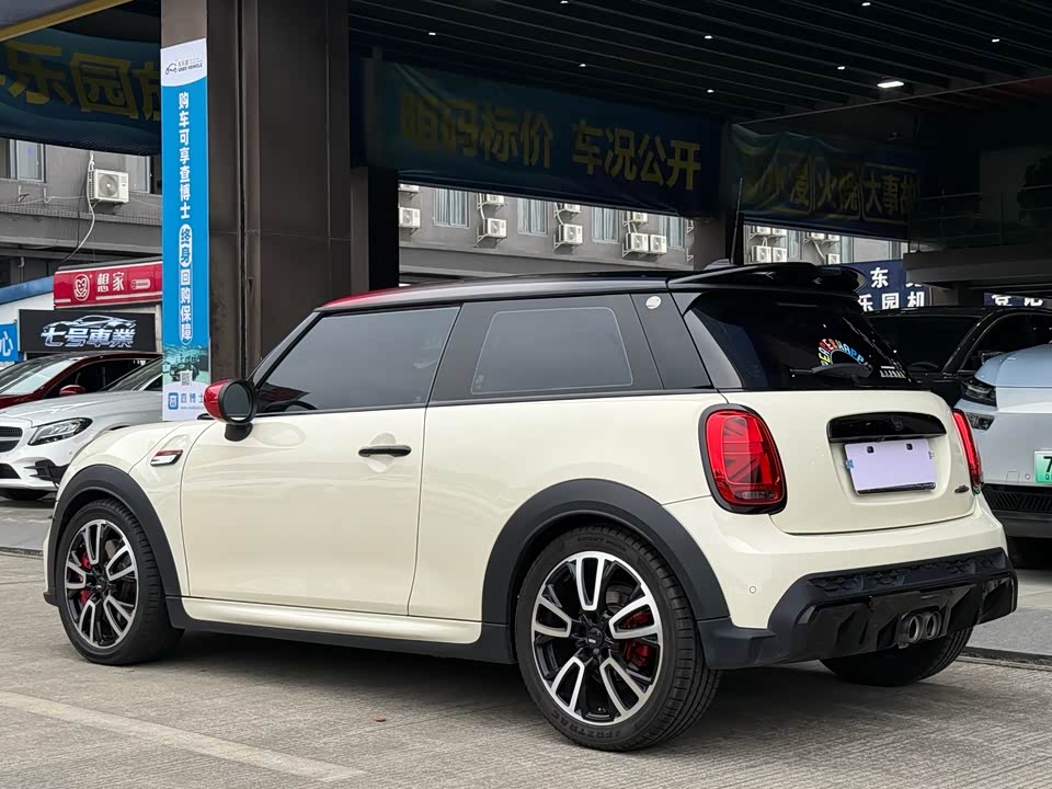 MINI JCW