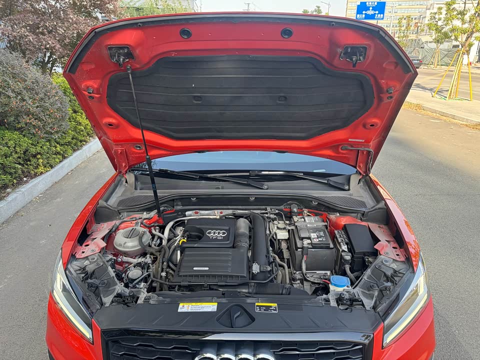 Audi Q2L