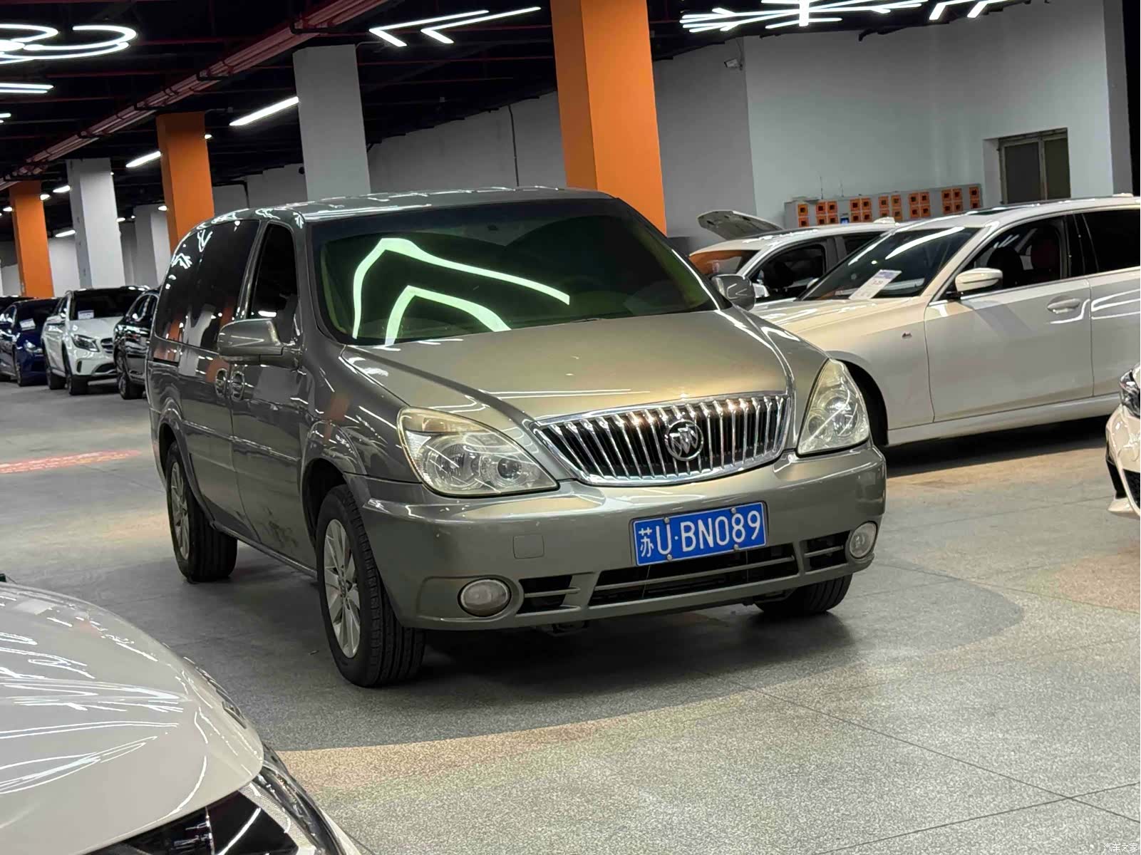 Buick GL8, 2015 3
