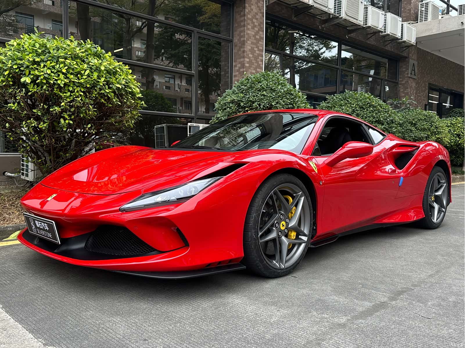 Ferrari F8