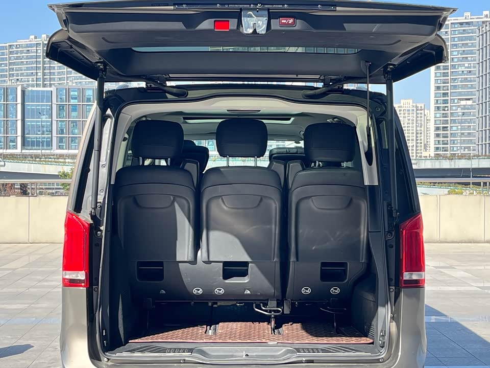 Mercedes-Benz V-class