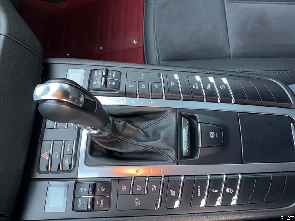 Porsche Macan, 2017 11