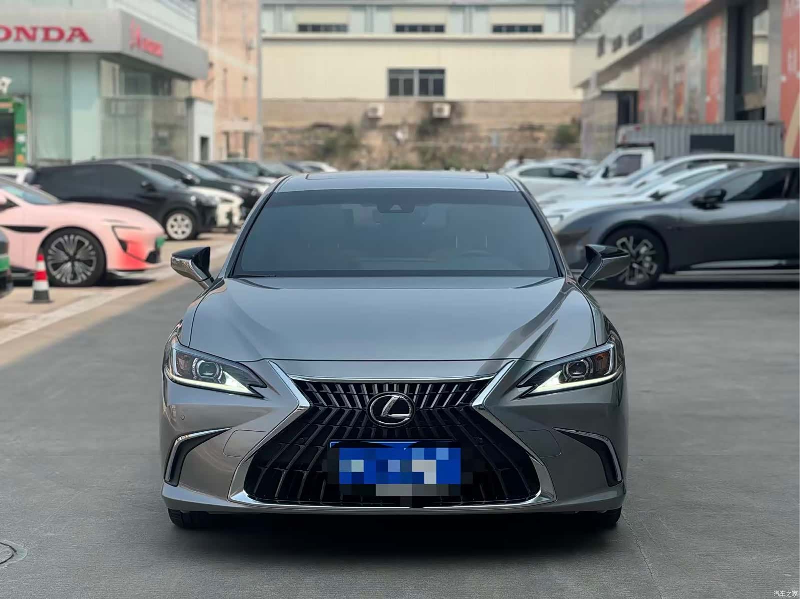 Lexus ES, 2022 2