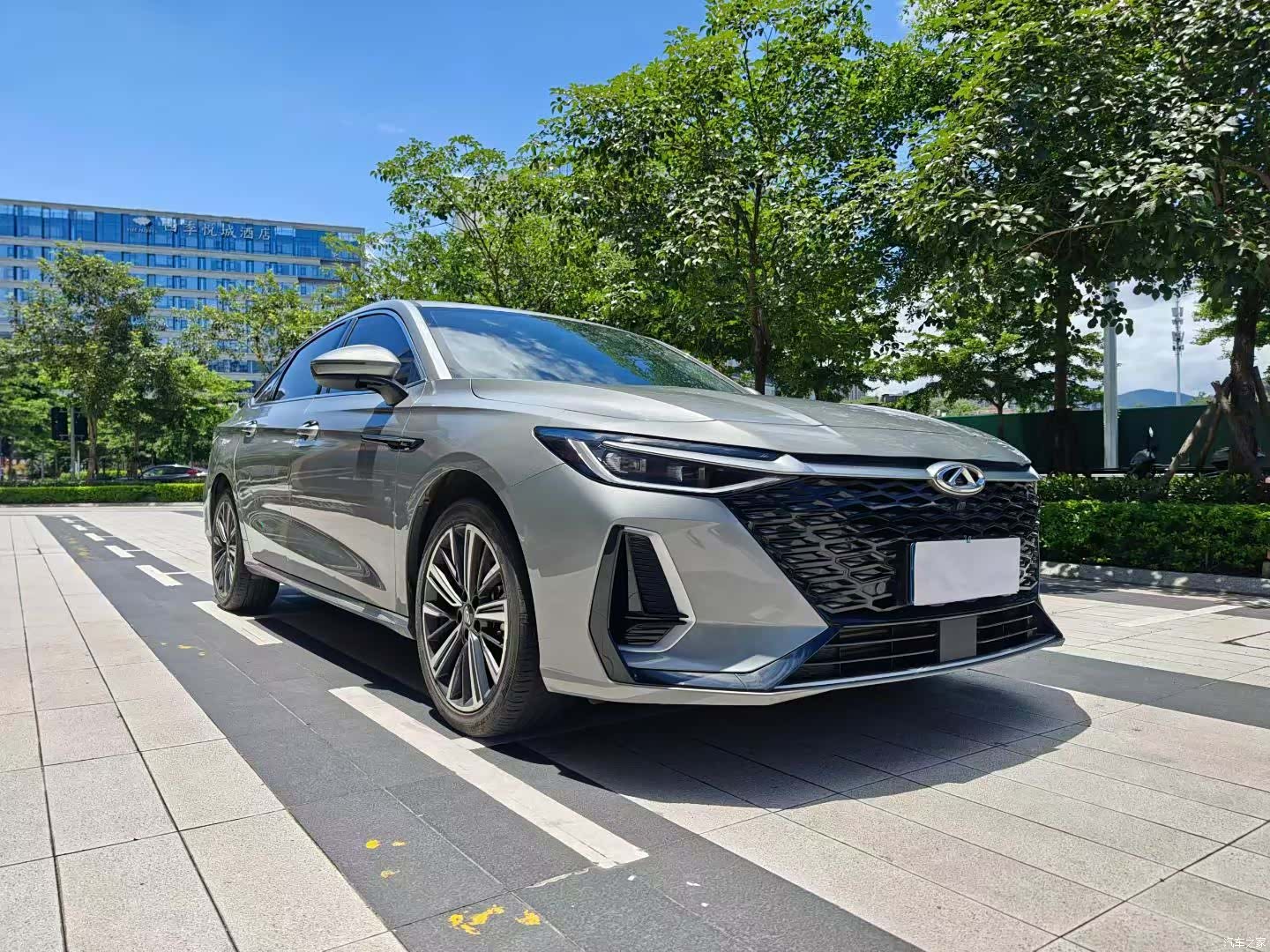 Chery Arrizo 8, 2024 3