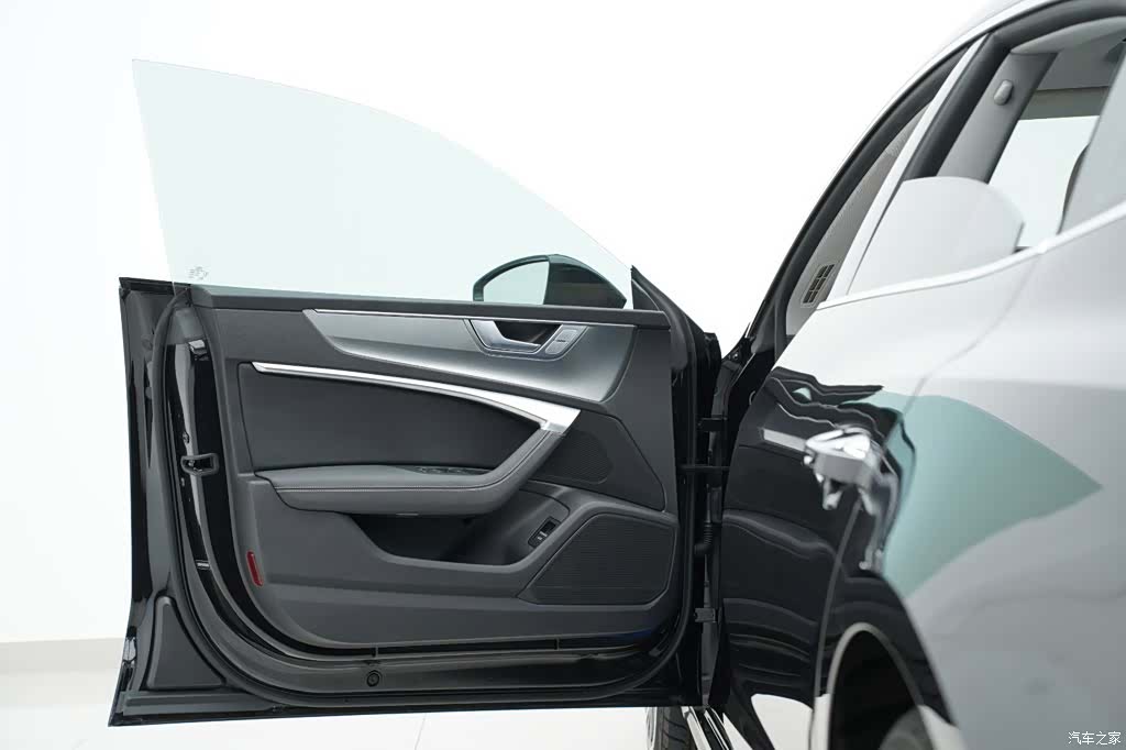 Audi A7L, 2024 27