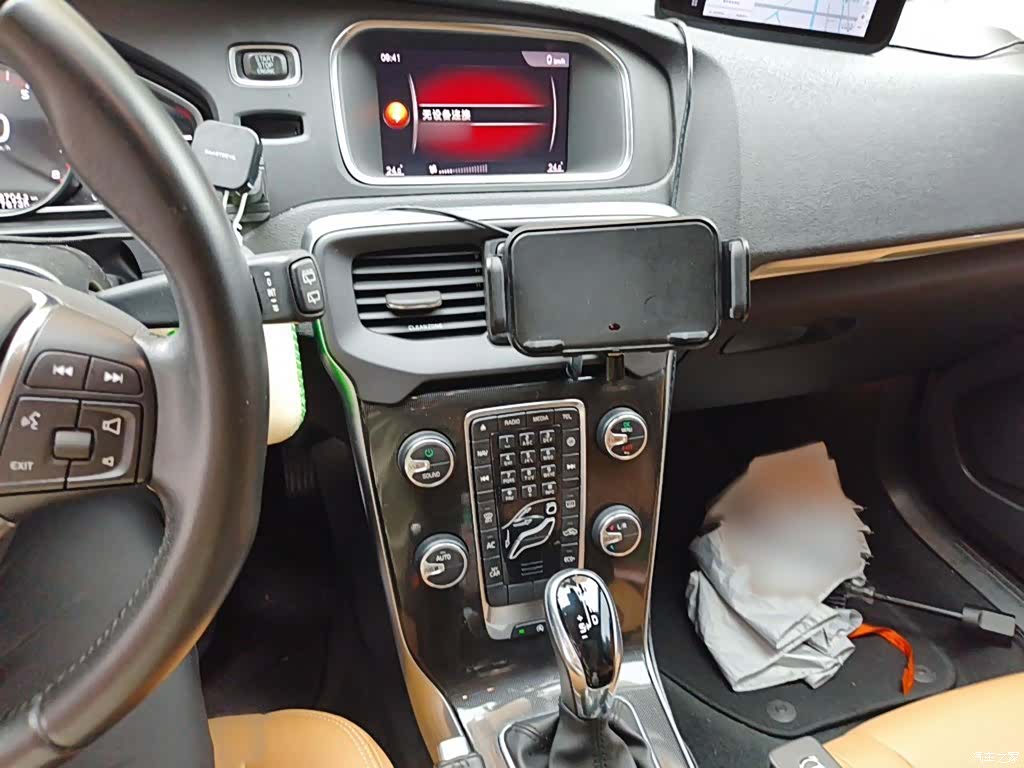 Volvo V40, 2019 6