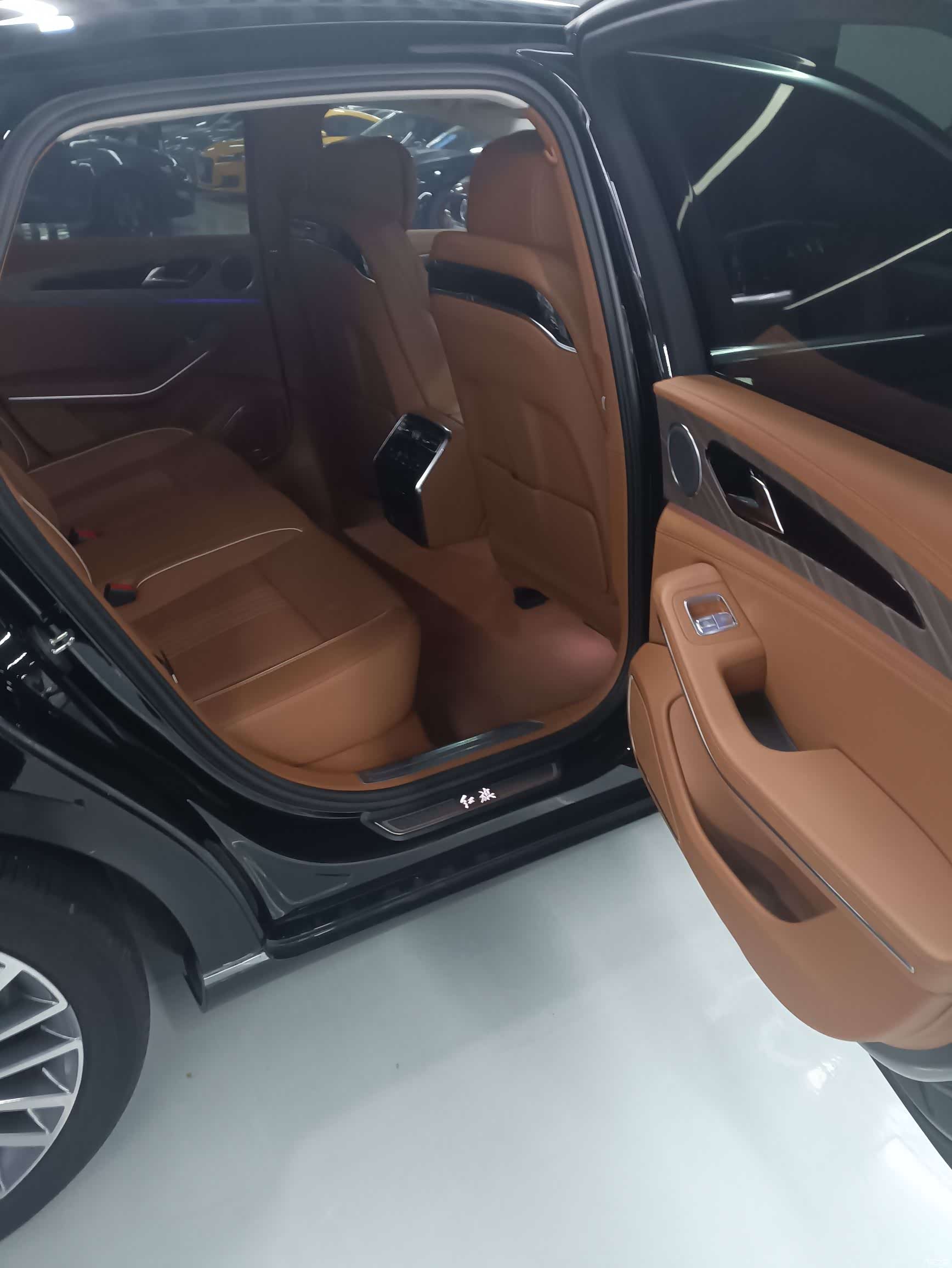 Hongqi H9, 2021 12