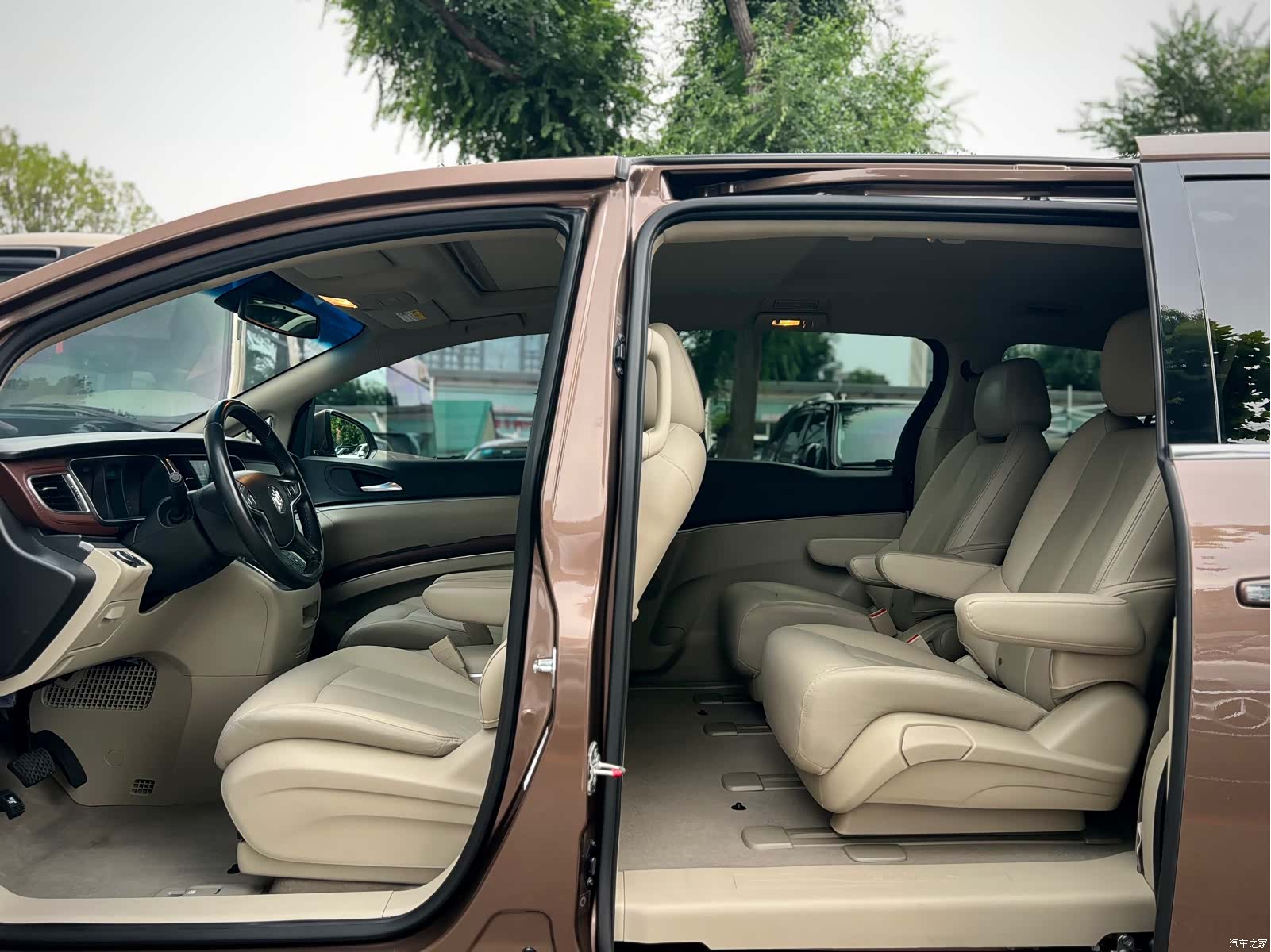 Buick GL8, 2020 21