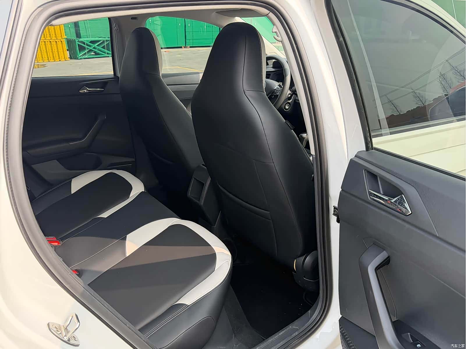 Volkswagen Polo, 2019 все фото