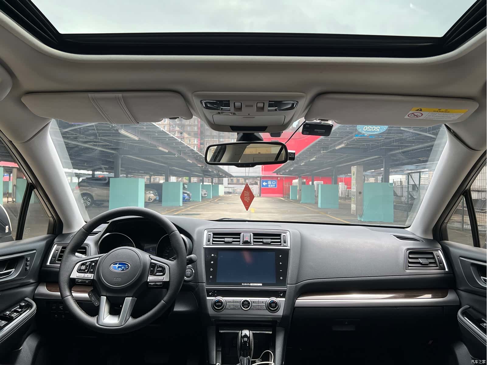 Subaru Outback, 2016 все фото