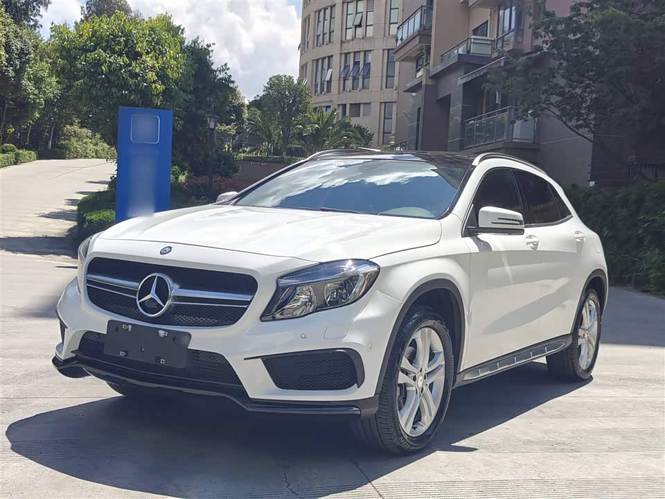 Mercedes-Benz GLA