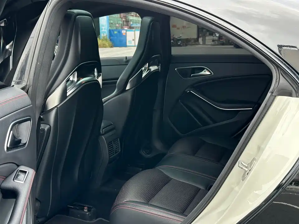 Mercedes-Benz CLA AMG