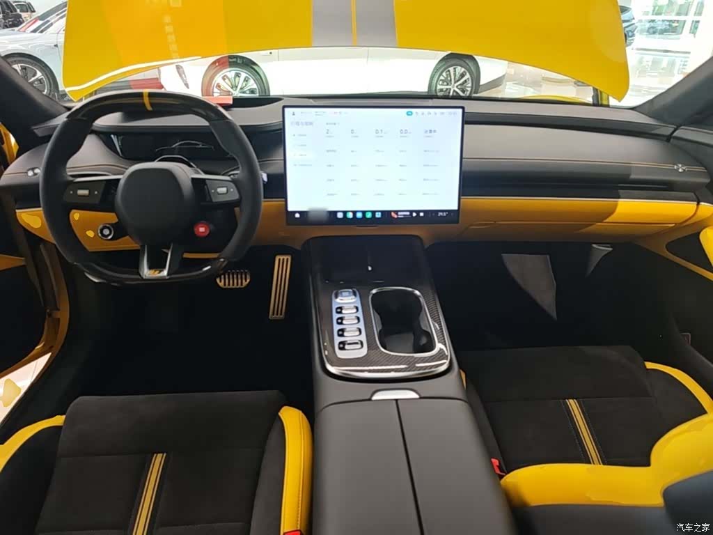 Xiaomi SU7, 2025 10