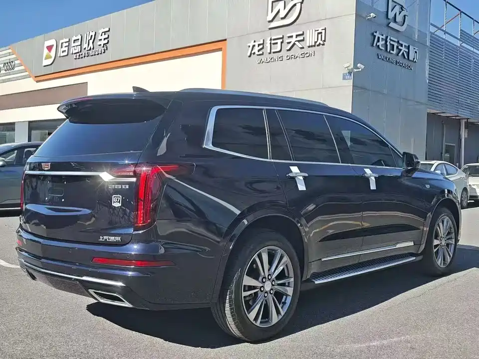 Cadillac XT6