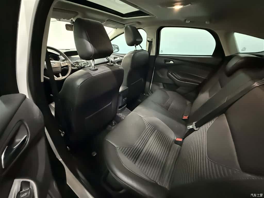 Ford Focus, 2020 10