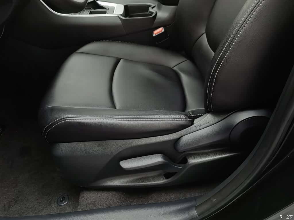 Toyota RAV4, 2023 20