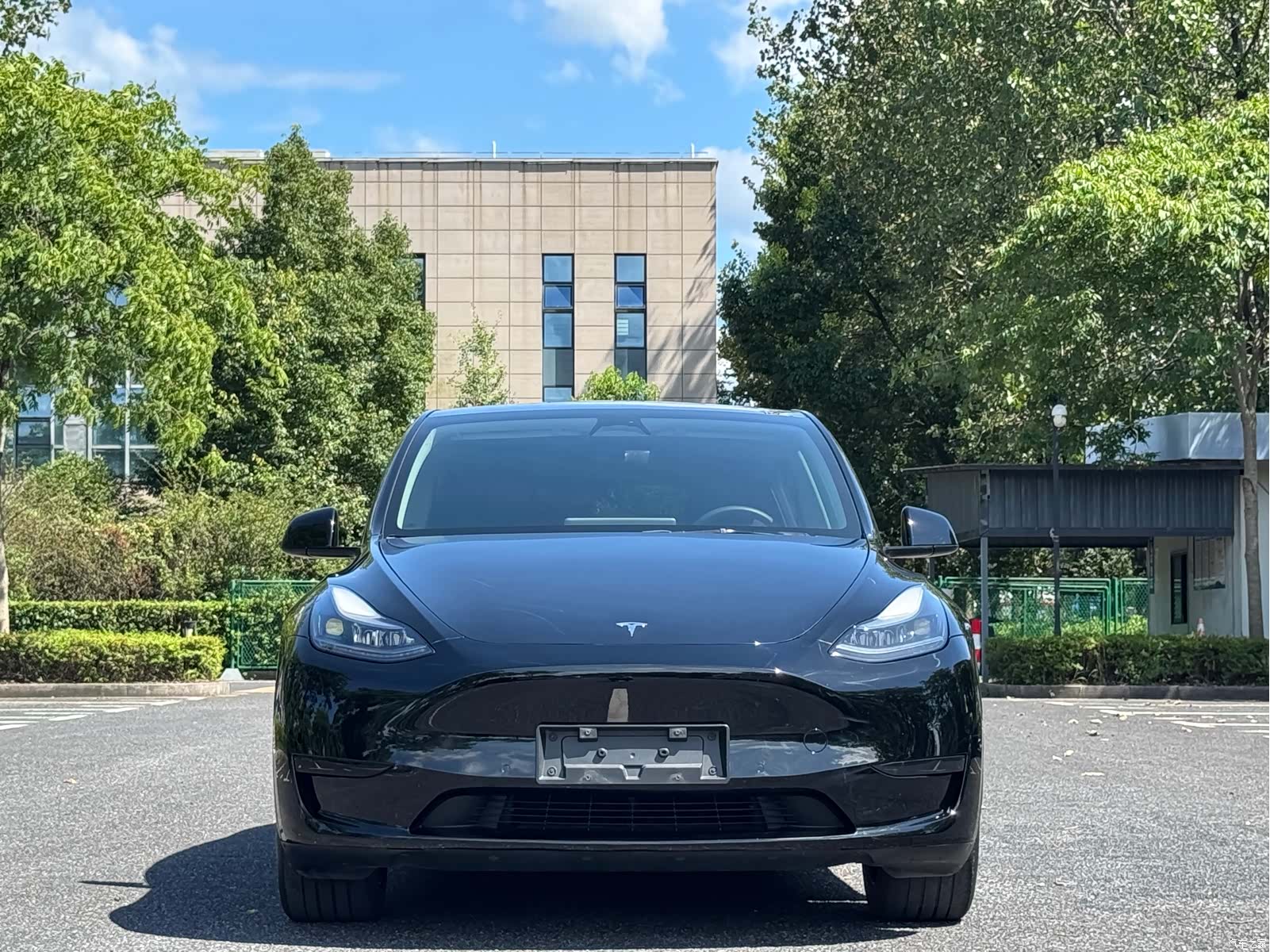 Tesla Model Y, 2023 2
